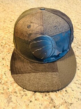 New Era Toronto Raptos 7 5/8